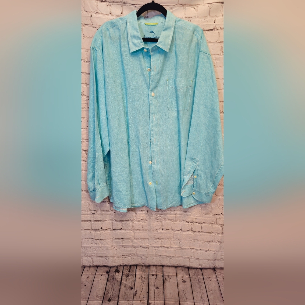 Tommy Bahama Light Blue Men's Casual Button Down Shirt